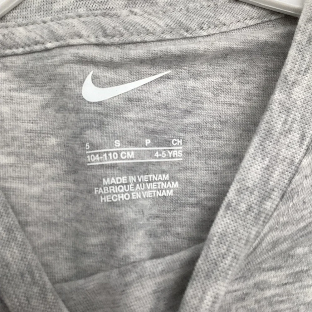 Nike Boys 2-Piece Set Just Do It T-Shirt and Shorts University Red 5 - Picture 5 of 8